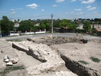 Chronicle of the Archaeological Excavations in Romania, 2009 Campaign. Report no. 27, Hârşova, La Cetate<br /><a href='http://foto.cimec.ro/cronica/2009/sistematice\027/08-HARSOVA-S-1-Zidul-de-est-al-T-1.jpg' target=_blank>Display the same picture in a new window</a>